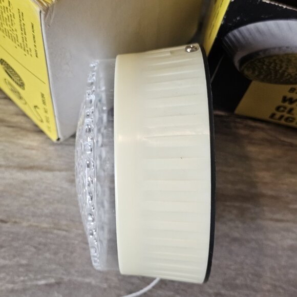 2 70s Battery Operated Wireless Closet Lights Pull Cord‎ Retro Plastic 5 Inches - Picture 8 of 11